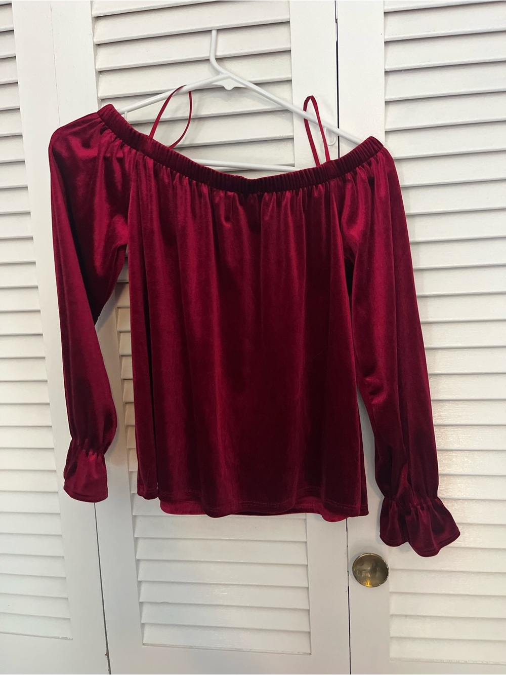 One Clothing velvet off the shoulder top red size small - Picture 5 of 6